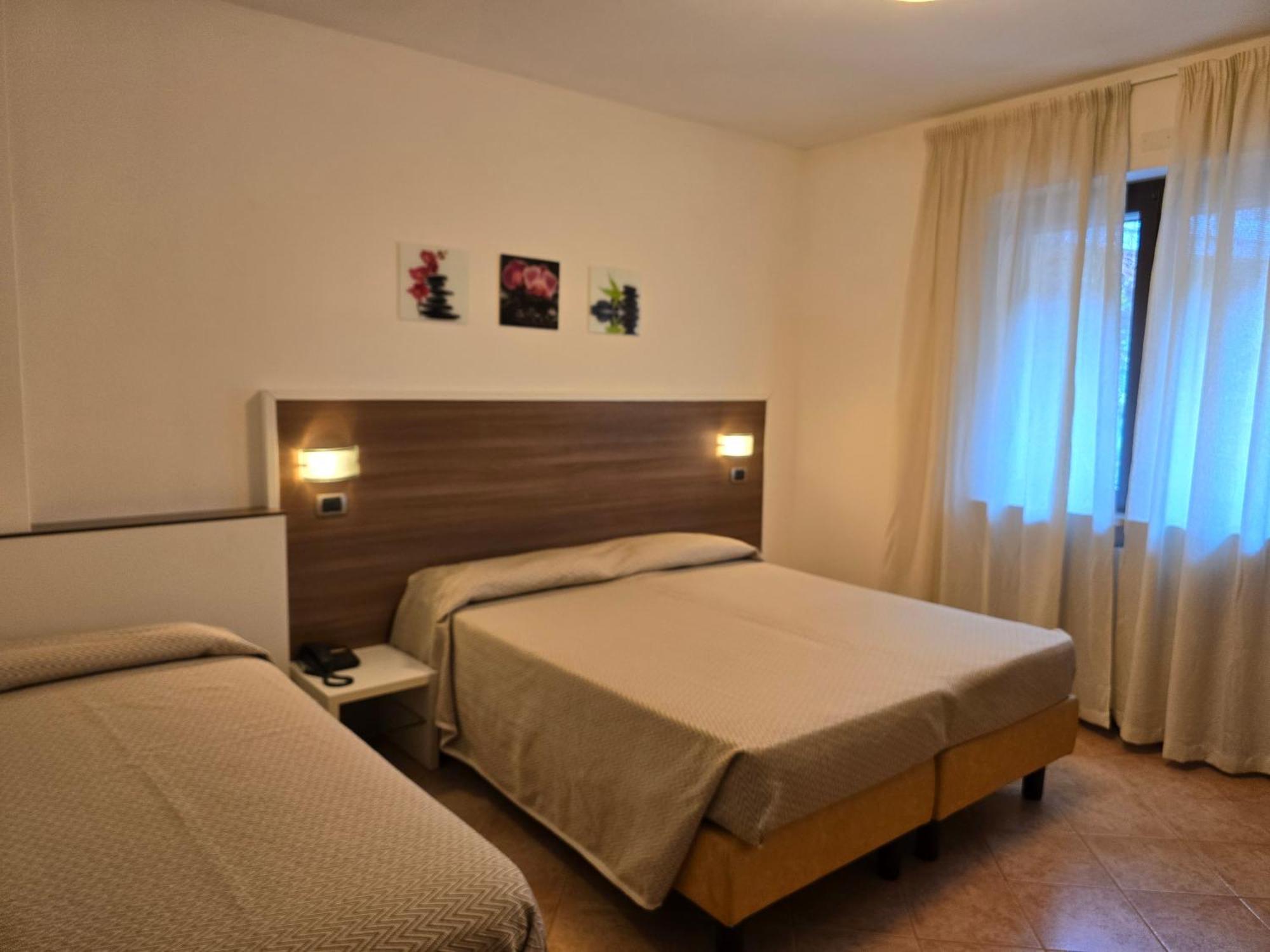 Hotel Pace Бренцоне сул Гарда Екстериор снимка
