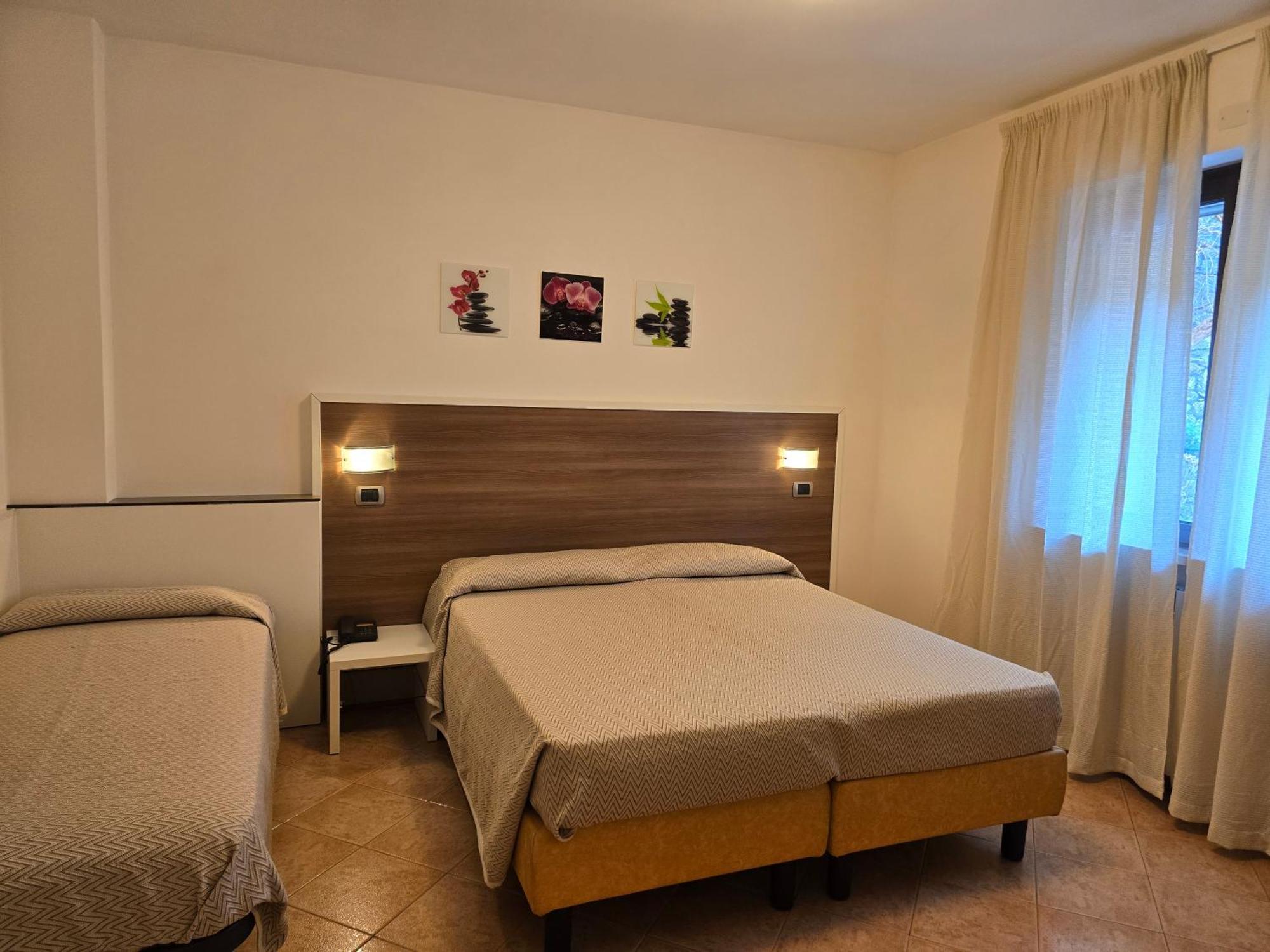 Hotel Pace Бренцоне сул Гарда Екстериор снимка