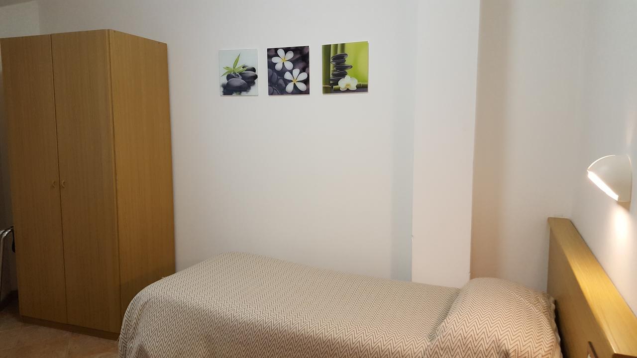 Hotel Pace Бренцоне сул Гарда Екстериор снимка